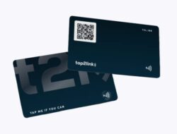 Digitale Visitenkarte in Abyss Blue mit NFC und QR-Code