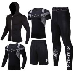 BOOMCOOL 5pcs Trainingsanzug für Herren in sportlicher Umgebung