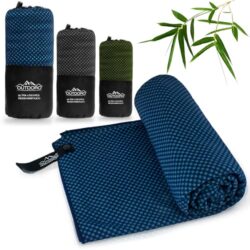 Outdoro Reisehandtuch in dunkelblauem Karodesign