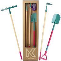 Gartenset mit Gartenmöbeln und Werkzeugen für Kinder und Erwachsene