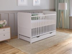Babybetten & Hochstühle